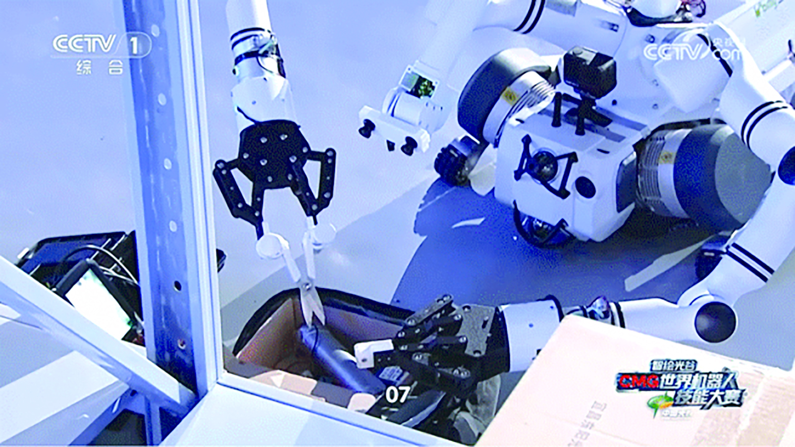 “胡狼二号”在央视模拟排爆